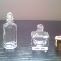 徐州生产各种款式的指甲油玻璃瓶,活络油玻璃瓶生产商