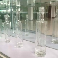 晶白料玻璃酒瓶生产商,高档玻璃白酒瓶生产厂家