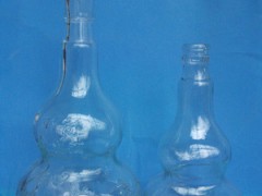 徐州生产各种葫芦玻璃酒瓶工艺玻璃酒瓶批发